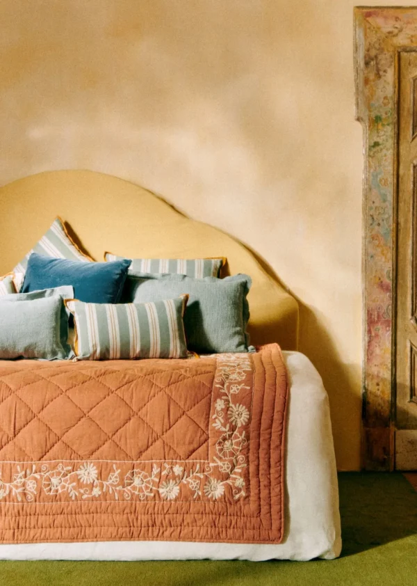 Sezane Bestickte Steppdecke