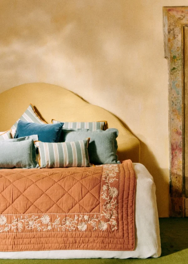 Sezane Bestickte Steppdecke