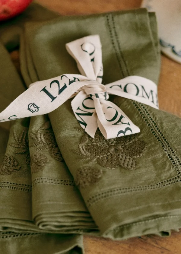 Sezane Set Aus 4 Handtüchern - Gestickte Blumen