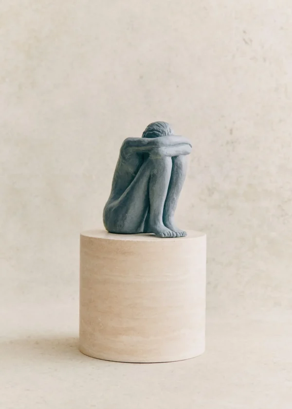 Sezane Skulptur Guénolée Courcoux - Sitzende Frau Großes Modell