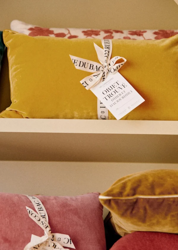 Sezane Velours-Kissen Édition -  Kleines Modell